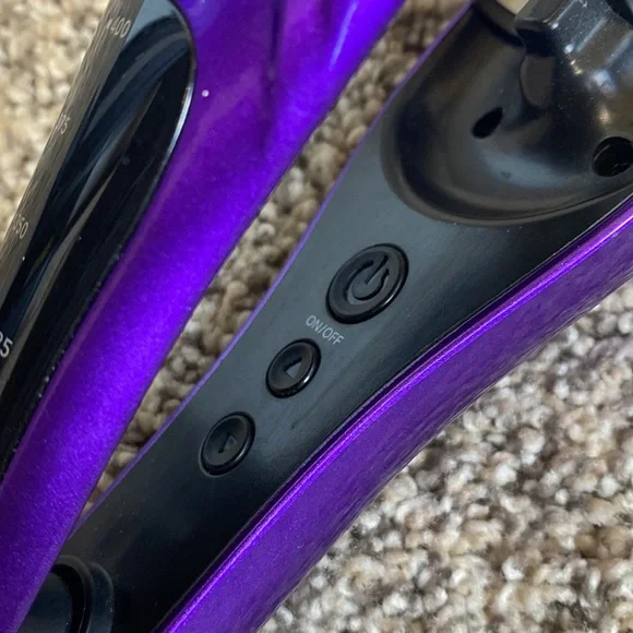 Bed Head A-Wave-We-Go Adjustable Ceramic Hair Waver - Picture 5 of 7